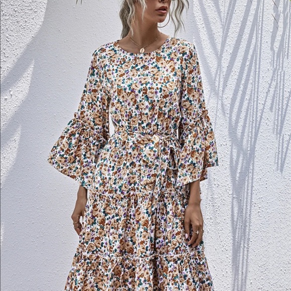 SHEIN floral belted dress size 6 - Picture 3 of 3